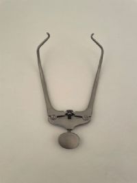 Wellace Stifle Retractor